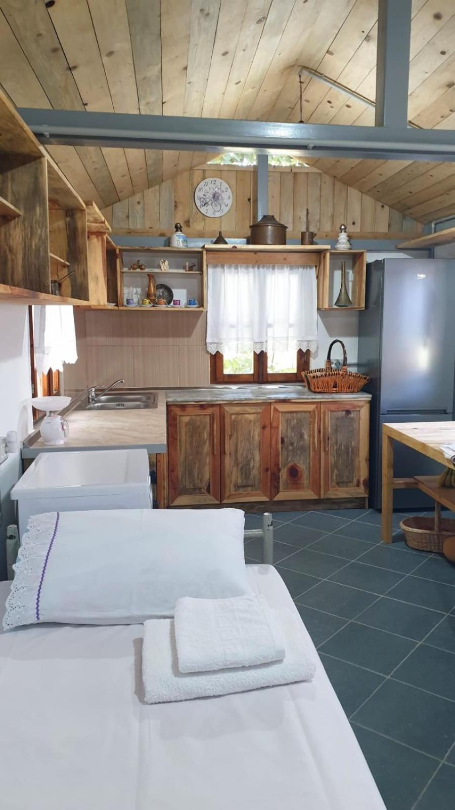 Bujtina Peshtan Guesthouse&Camping Tepelene 外观 照片